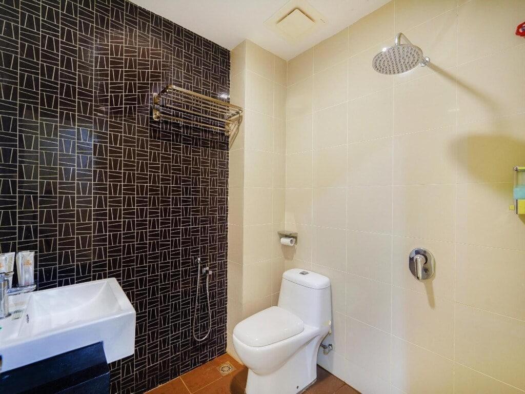 Oyo 90975 Atta Hotel