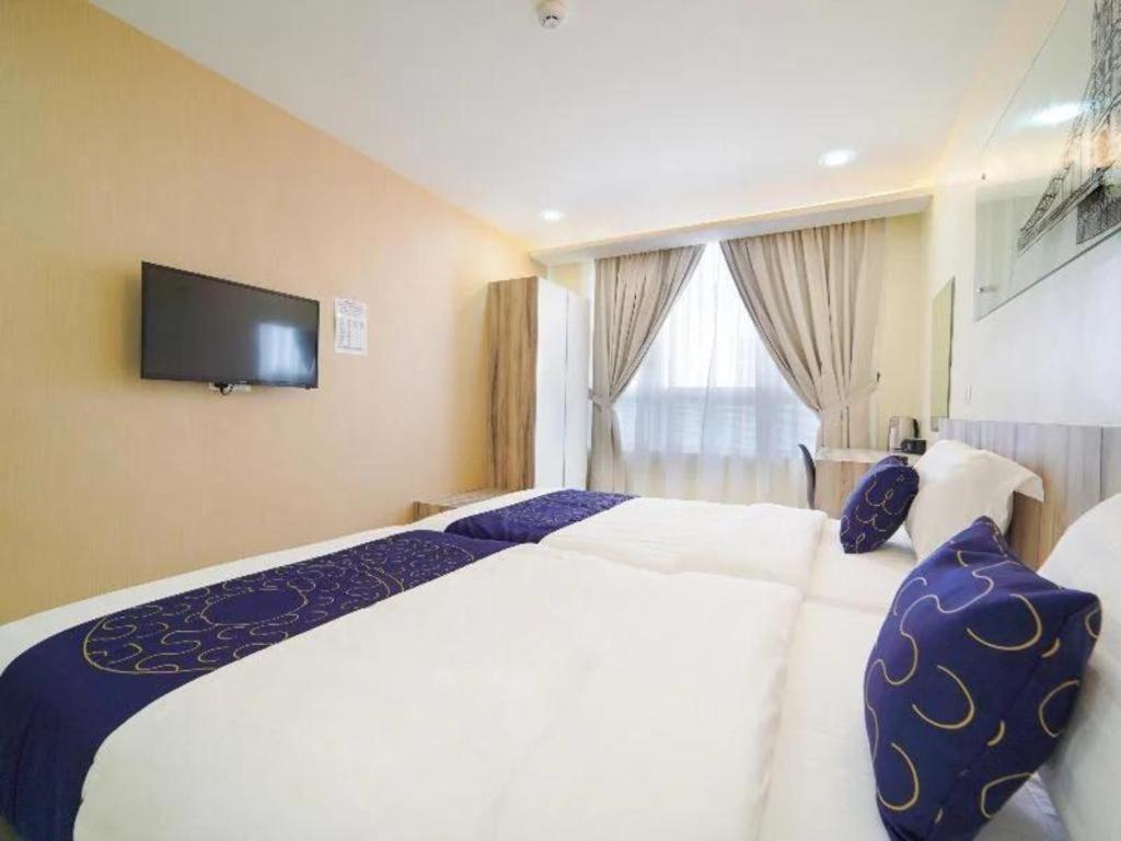 Oyo 90975 Atta Hotel