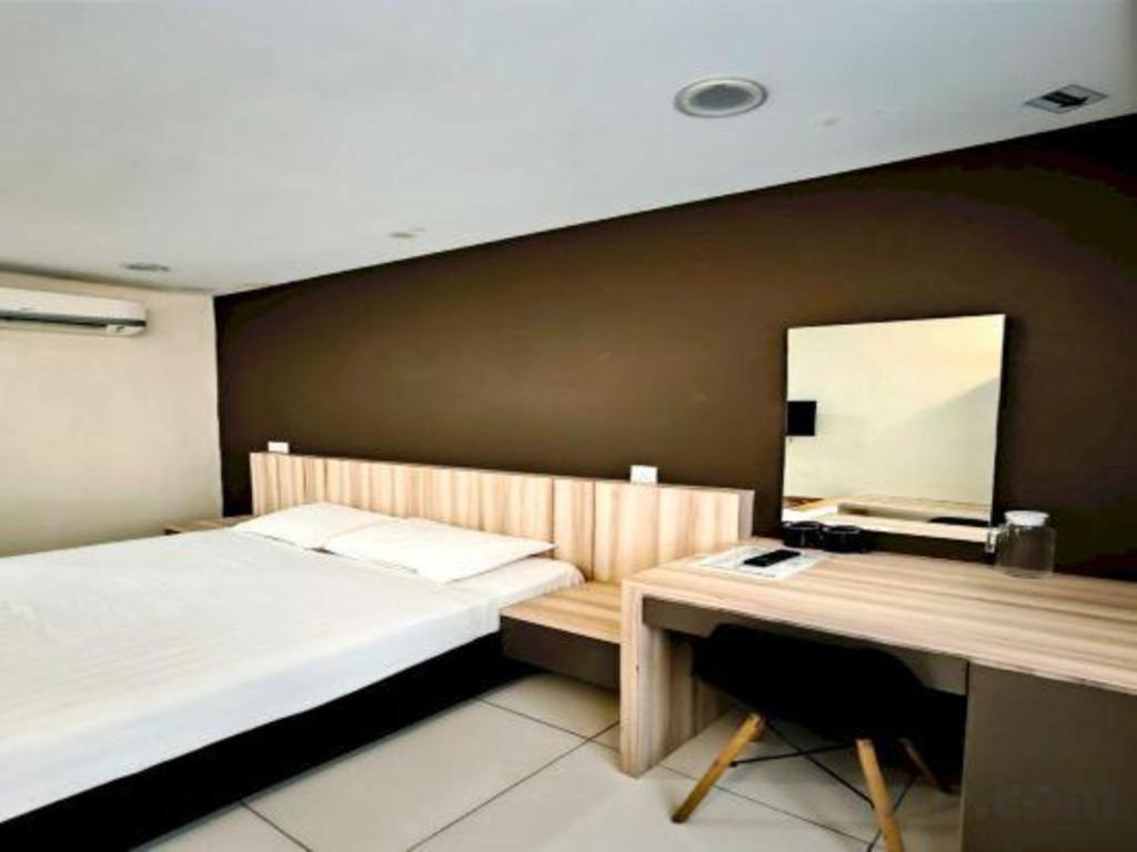 Hotel Oyo 90975 Atta